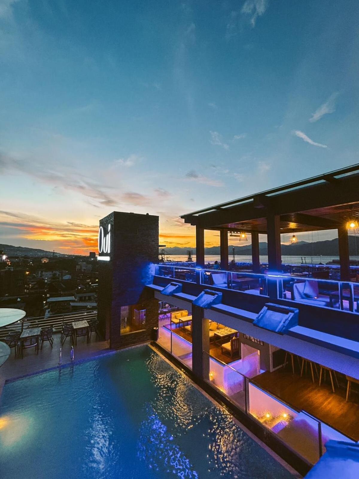 Golden Palace Hotel Batu Merah Dış mekan fotoğraf